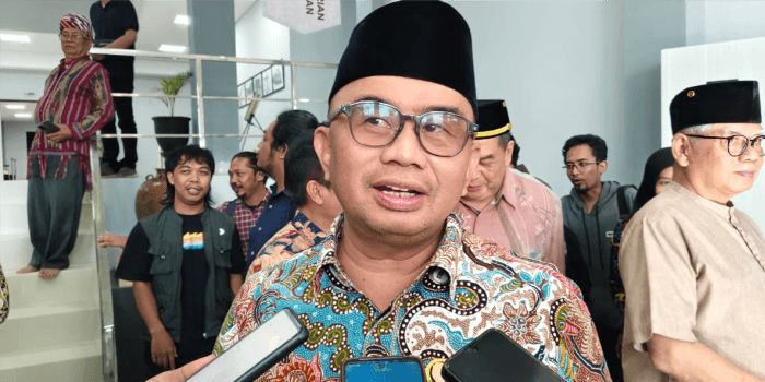 Program “GratisPol” Pemprov Kaltim: Seragam Sekolah Gratis Jadi Sorotan, DPRD Minta Teknisnya Diperjelas