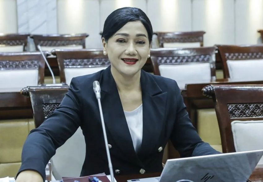 Didapuk Jadi Nakhoda OJK, Ini Profil Friderica Widyasari Dewi