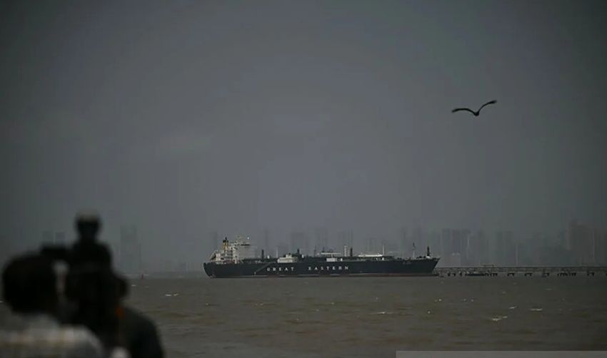 Kapal Tanker Terkait China Terabas Blokade AS di Selat Hormuz