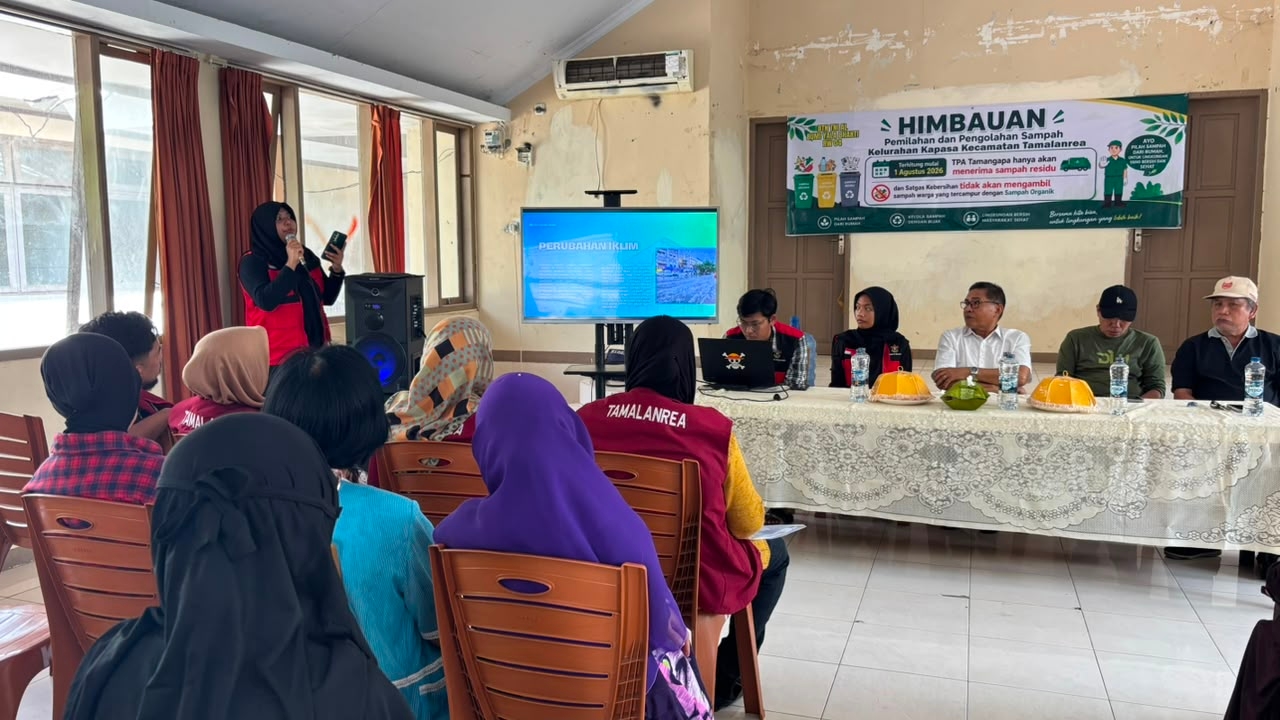 Dari Dapur hingga Tanah: KKN Unhas Edukasi Warga Kapasa Kelola Sampah