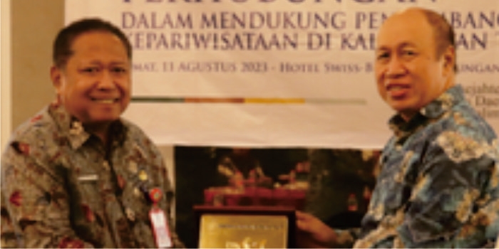 Jatim digandeng Kaltim guna pengembangan Perhubungan untuk Pariwisata.