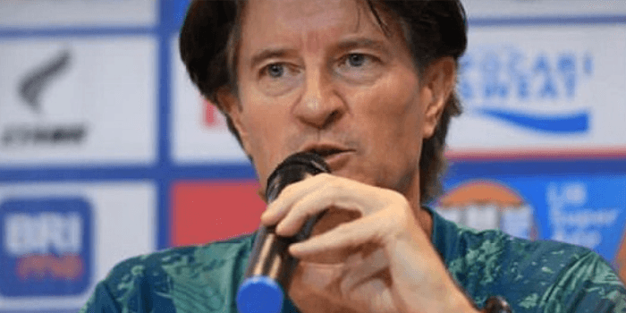 Setelah mengalahkan Persikabo hanya dengan formasi 10 pemain, Pelatih Borneo FC memuji seluruh pemainnya.