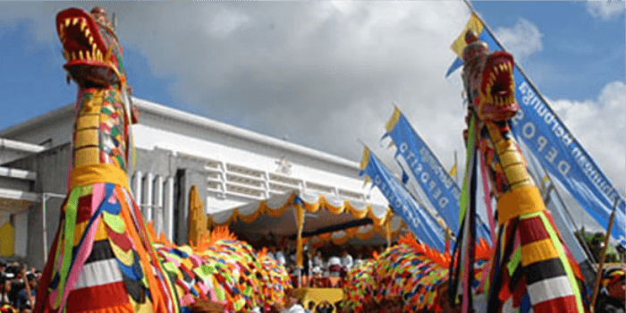 Legenda Naga Erau dan Putri Karang Melenu.