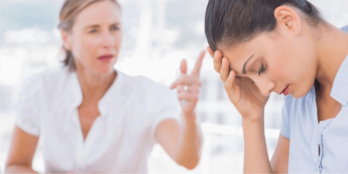 Ada 10 cara menghadapai atasan yang belum menikah dan cerewet.