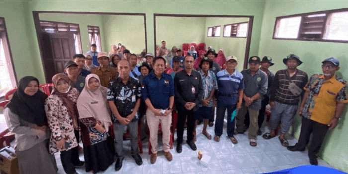 Tekan Biaya Produksi, Disbun Kaltim Latih Petani Karet Membuat Latek Pembeku Karet Dari Bahan Alami