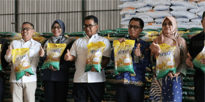 Pj Gubernur Kaltim Memastikan Stok Beras Aman