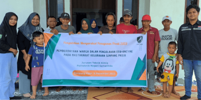 Masyarakat Kelurahan Simpang Pasir Samarinda Diberikan Pendidikan Manajemen Pengelolaan Sampah yang Bernilai