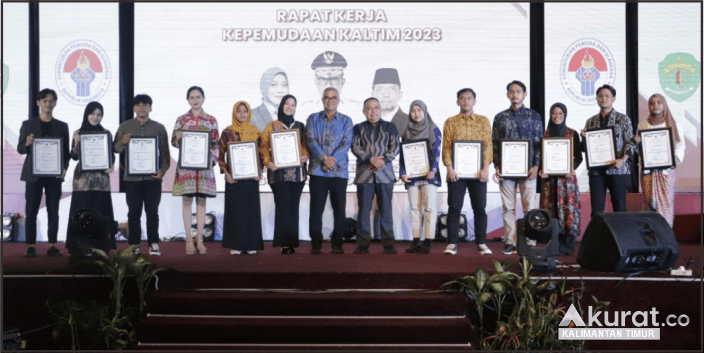 Penghargaan bagi Dedikasi dan Dedikasi Pemuda