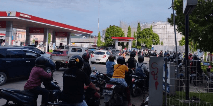 Antrean Kendaraan di SPBU Samarinda dan Balikpapan Mereda? Kebijakan Terbaru Dikeluarkan!
