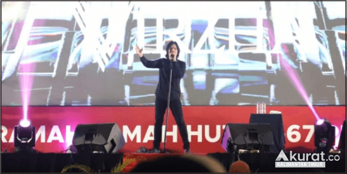 Persembahan Menggetarkan HUT ke-67 Kaltim: Virzha Mewarnai Malam dengan Emosi dan Keakraban