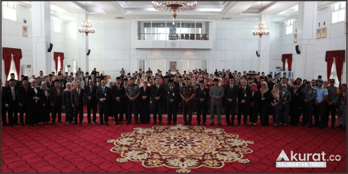 168 Pegawai Negeri Sipil Kaltim Dianugrahi Satya Lancana Karya Satya, Teladan dalam Pengabdian dan Dedikasi